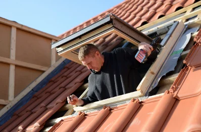 Pose de fenêtres de toit Velux à Chasnais